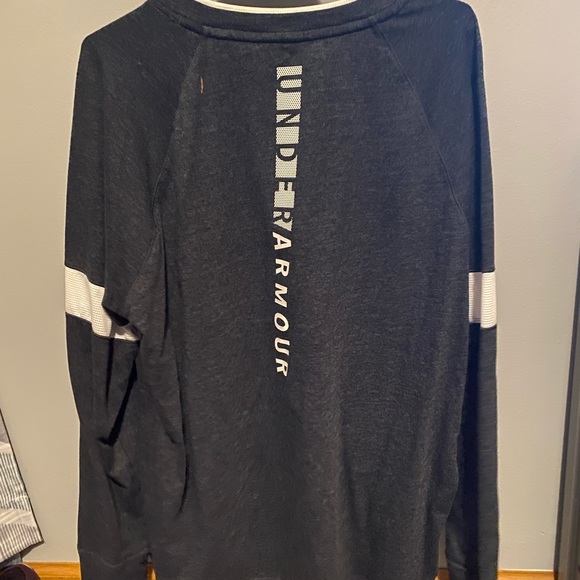 Under Armour long sleeve!! Gray size M-XL - Picture 3 of 3